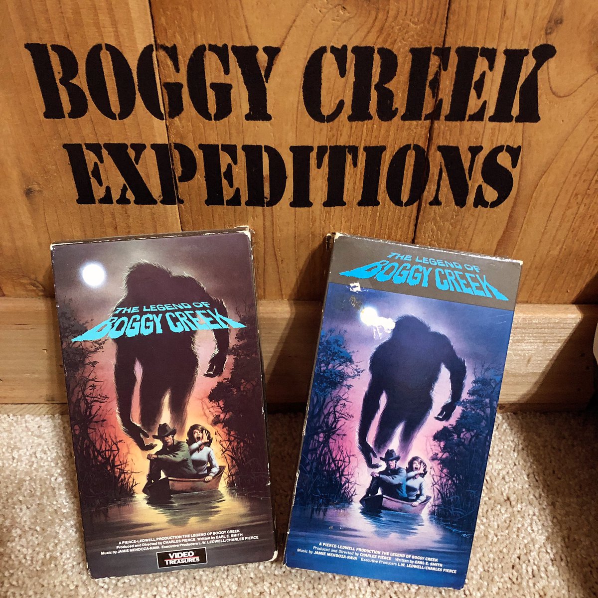 BlackburnLyle's tweet image. A few vintage VHS in the collection. 

#vhs #vhscollector #boggycreekmonster #boggycreek #boggycreek #2 #legendofboggycreek #bigfoot #horrormovie #creaturefeature #classichorror #monstermovie #cryptid #foukearkansas