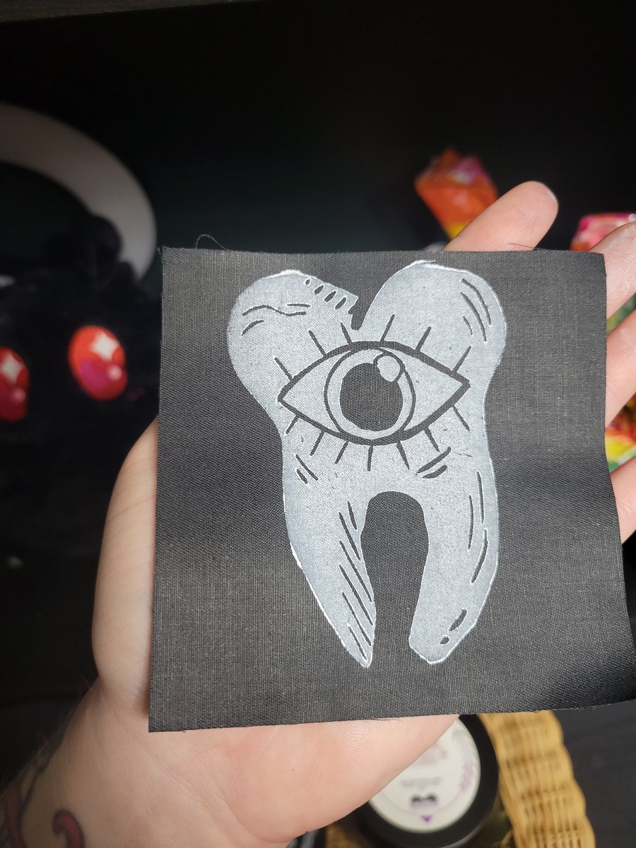 WickedFunCrafts's tweet photo. Would y'all be interested in block printed patches? Making weird lil carvings has just been so fun! https://t.co/VS9Zym8GgD