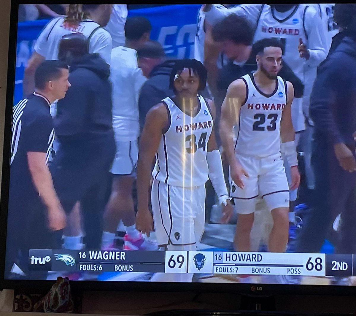 FlatlanderHank's tweet image. Howard Wagner has scored 137 points so far. What a player lol. #MarchMadness #First4