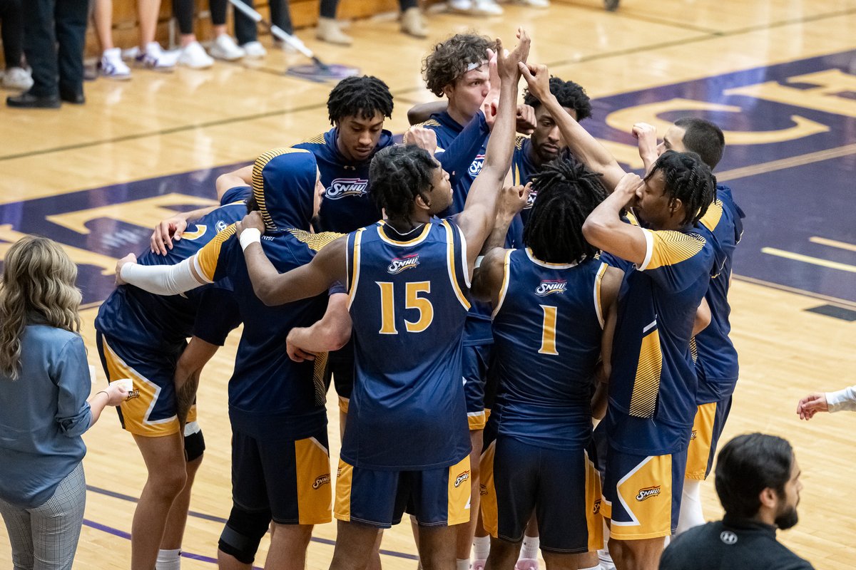 Evansville-bound! @SNHUMBB uses a 17-0 run to end the game and defeat Saint Michael's, 73-61. The Penmen capture their eighth regional crown and first since 2015!