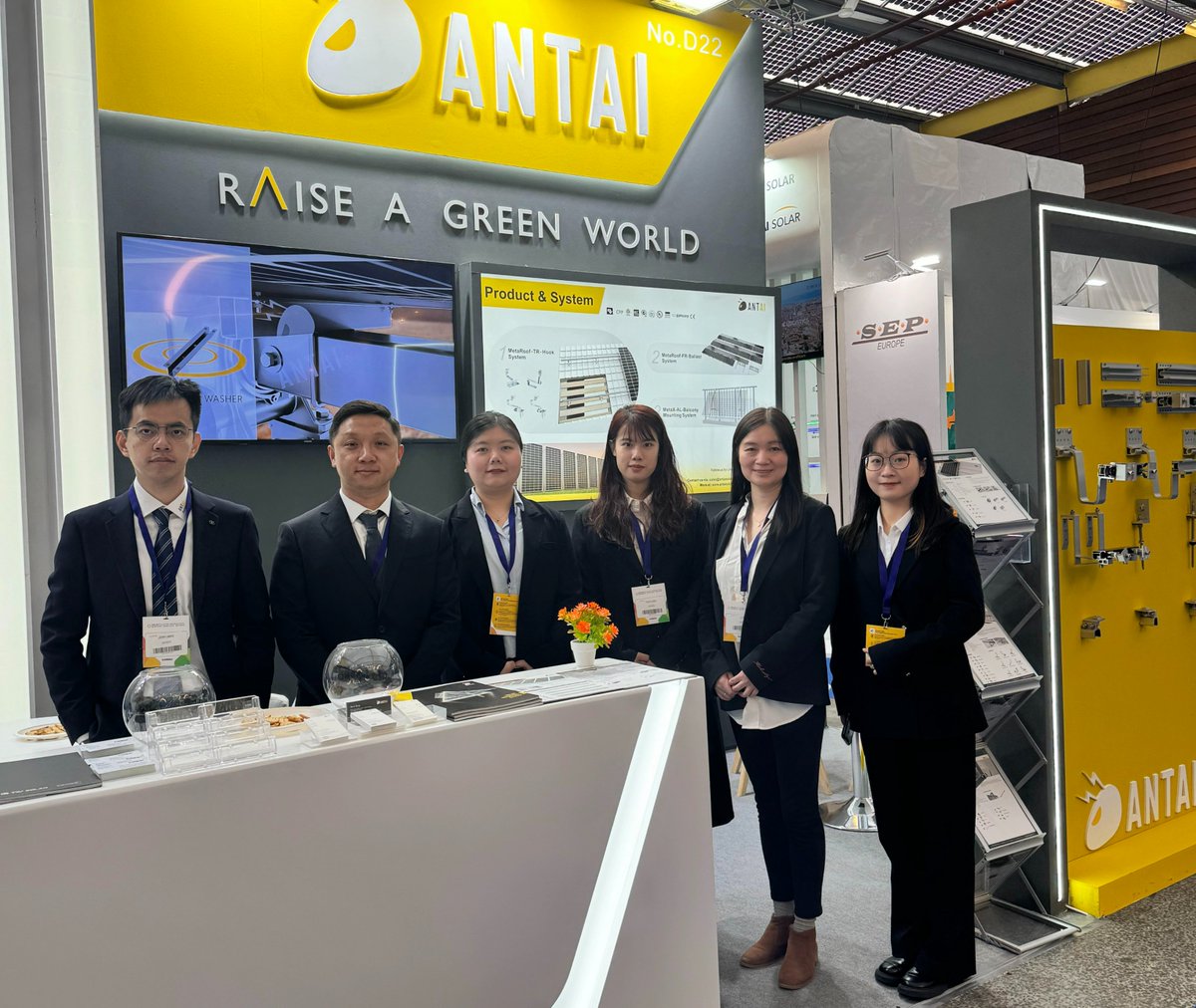 Antaisolar's tweet image. What an incredible first day at #SolarSolutions2024 in Amsterdam! Don&apos;t miss out to meet our enthusiastic team at booth D22. 🙌
With two more days ahead, we&apos;re here to answer all your questions and showcase the latest innovations. Let&apos;s elevate your #solar business together!