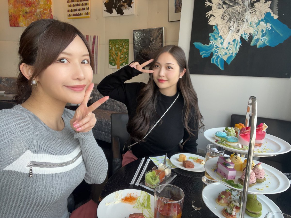 初アフタヌーンティーしたの🥺🩷☕️
2人して紅茶にストロー刺さないでお酒みたいにごくごく飲んでたのほんと笑ったwwwww
ありさちゃんと定期的におしゃれな事を経験してゆこうと思います🫡🫶 https://t.co/w8QAigI5yj