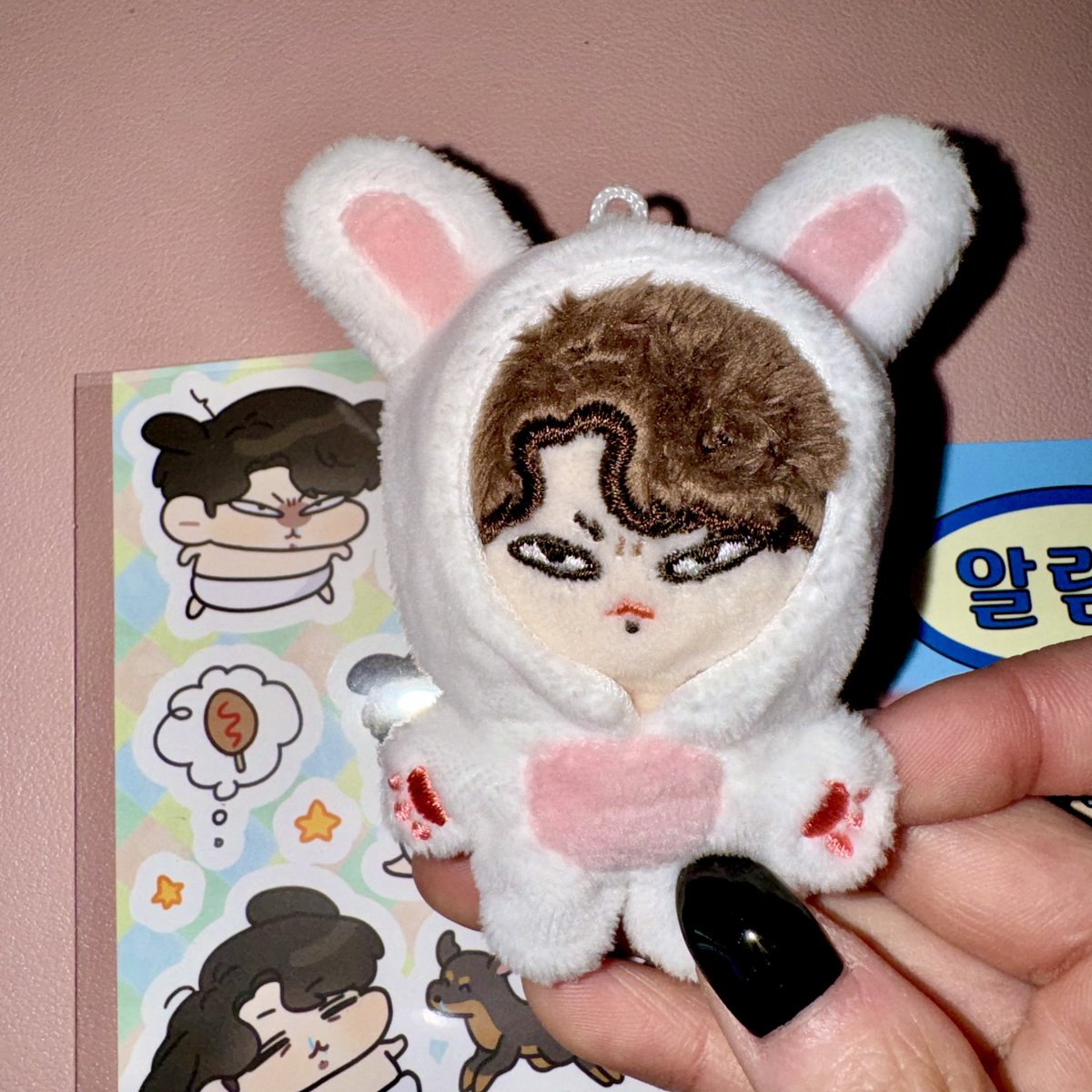 안녕하세요? 오랜만이에요
꾹뚜기 빤쓰 꺼꾸로 입혔더니
더 빡치신듯
어케 달래지