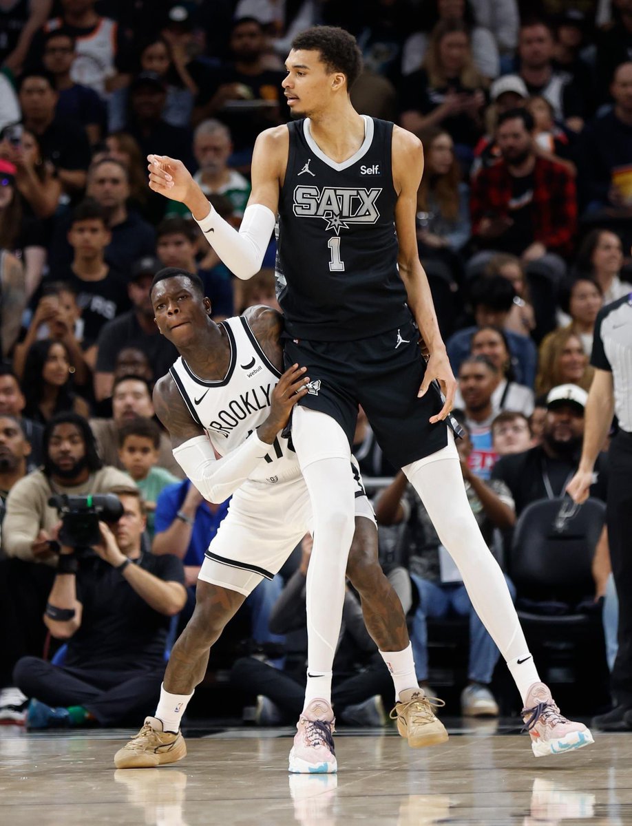 My players when they guard me in practice 👀