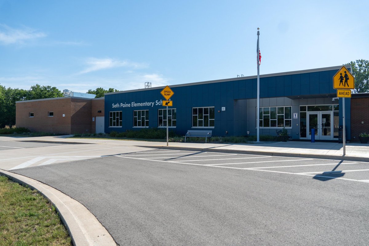 Our SP Dragons 🚸 kicked off Safety Week with a focus on crosswalk safety! Today, students watched a video on crosswalk safety tips. Remember: Use push button signals, look both ways, and stay off your phone while crossing. Let's make safety our #1 priority!

#Empower95