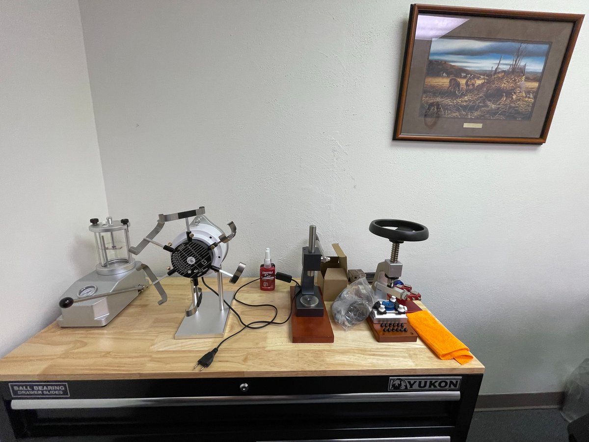SangamonWatches's tweet photo. From a simple battery change to a full mechanical restoration, Sangamon Watches in Springfield is your one-stop shop for all your watch repair and maintenance needs. #SpringfieldIL #Illinois #watchrepairs https://t.co/kaYhmoc9M4