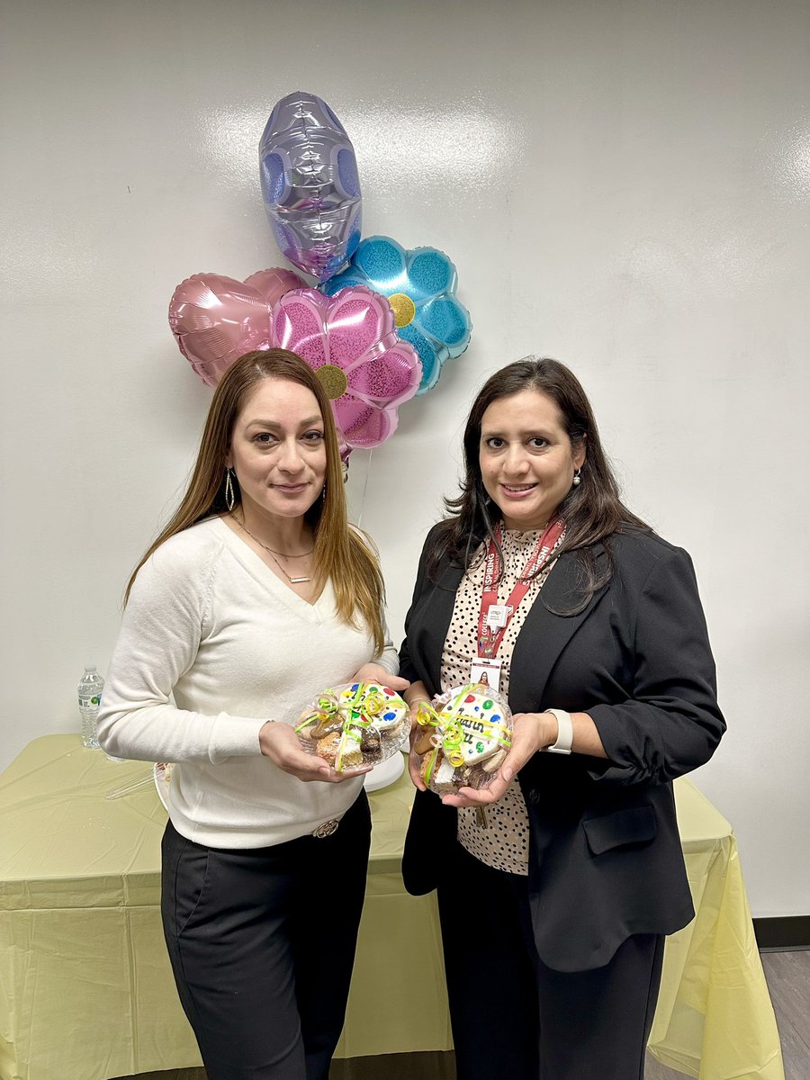 GinaSaenz18's tweet image. @PSJAISD Happy National Social Worker Day! Social Workers enhance and enrich the lives of others. Thank You Mrs. Padilla &amp;amp; Ms. Ortiz for all that you do for our students, staff and community. #SELProgram #PSJACares 💗💐🌸