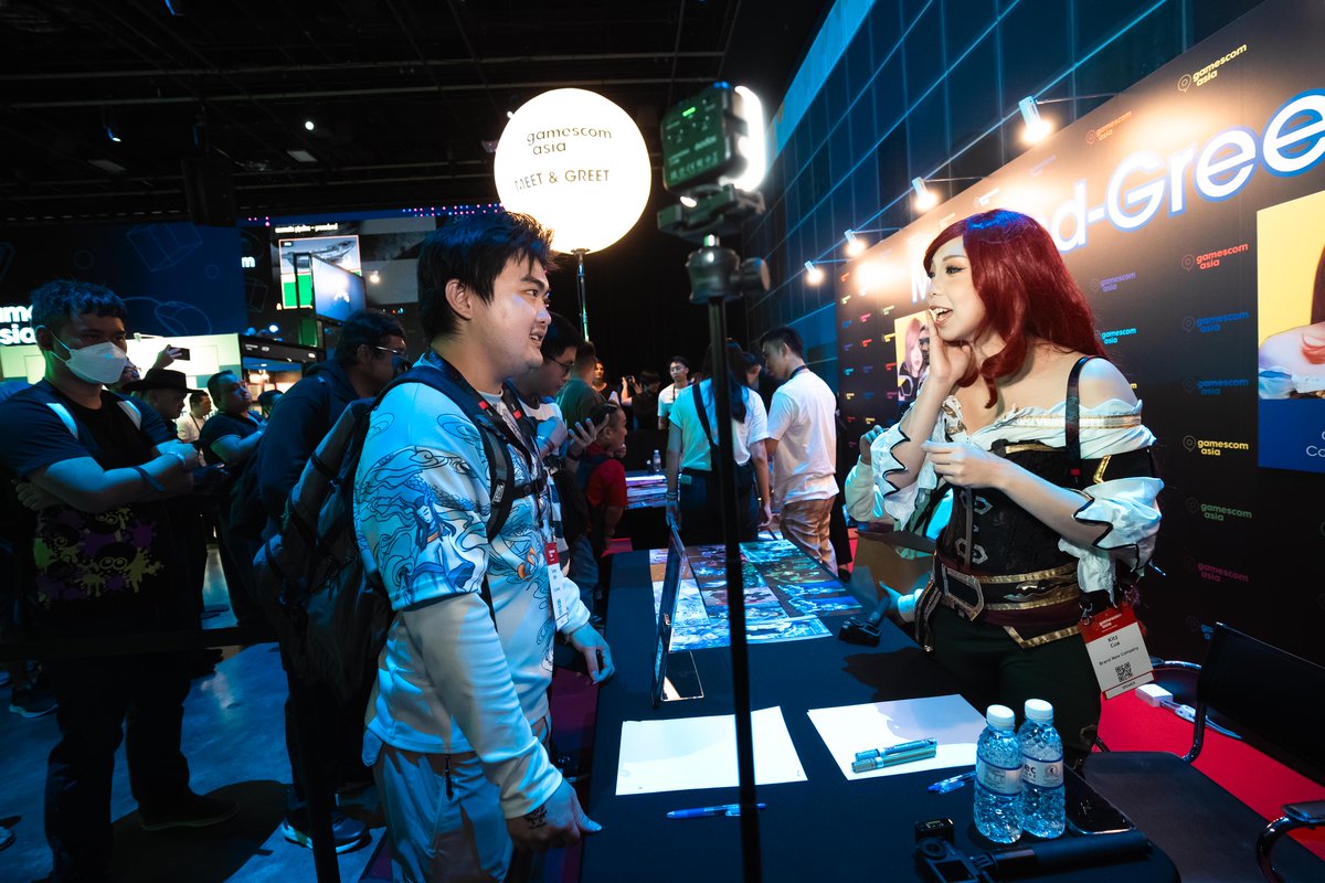 Throwback to last October - did you spot these famous faces at #gamescomasia ❤️‍🔥 Who do you want to meet and see on stage this year?