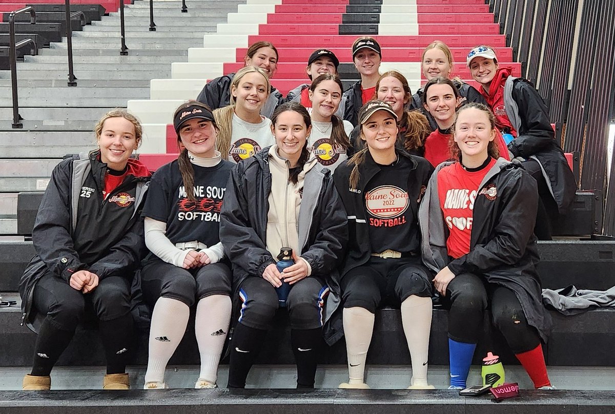 Great night supporting and cheering <a href="/MSgirlssoccer/">MS  girls soccer</a> and <a href="/south_maine/">Maine South Boys Volleyball</a> on to Victory  after practice today. 
WE ARE MAINE SOUTH!