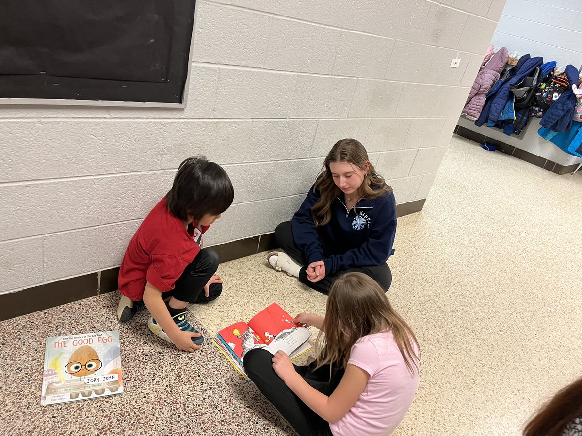 Thank you @LarsonMS @troyschools 8th graders for the special reading partnership today! Our Cardinals enjoyed your visit so much! See you next year!!