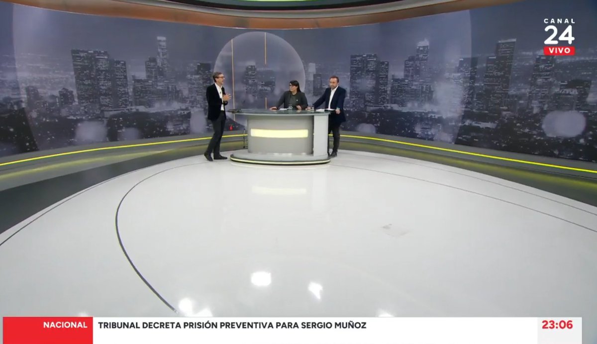 ¡EN VIVO 💻!

Nuestro vicedecano, <a href="/rearellano/">Rodrigo Arellano F.</a>, participa del panel de #VíaPública de <a href="/24HorasTVN/">24 Horas</a> para analizar las últimas noticias de la política nacional.
Mírala, aquí 👉24horas.cl/senal-24hplay