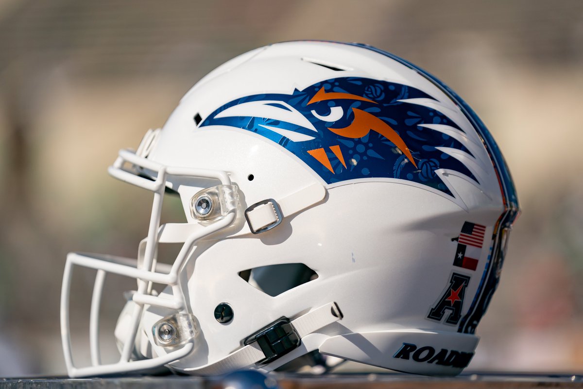 chris_hummer's tweet photo. UTSA is hiring Jenna Learn as Director of Recruiting, sources tell @247Sports. Learn, 22, will be one of the youngest Directors of Recruiting in CFB. 

Learn was the Director of On-Campus Recruiting at Michigan State last year. She began her career at USF

https://t.co/UbrlyYOCWD https://t.co/GLFRggyX3D