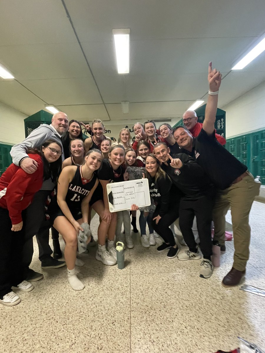 We are Breslin Bound! Lake City 36 Elk Rapids 28 @Kenzie_Bisballe 22 Points, 7 Rebounds @AlieBisballe 6 Points, 13 Rebounds, 7 Blocks, 4 assists P. Hogan 4 Points B. Eisenga 4 Points What an amazing night. Couldn’t be happier to be headed to the final four!
