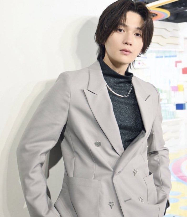 ぴょなちゃんと熱愛報道の八木勇征、過去の写真全然違うくてびっくり