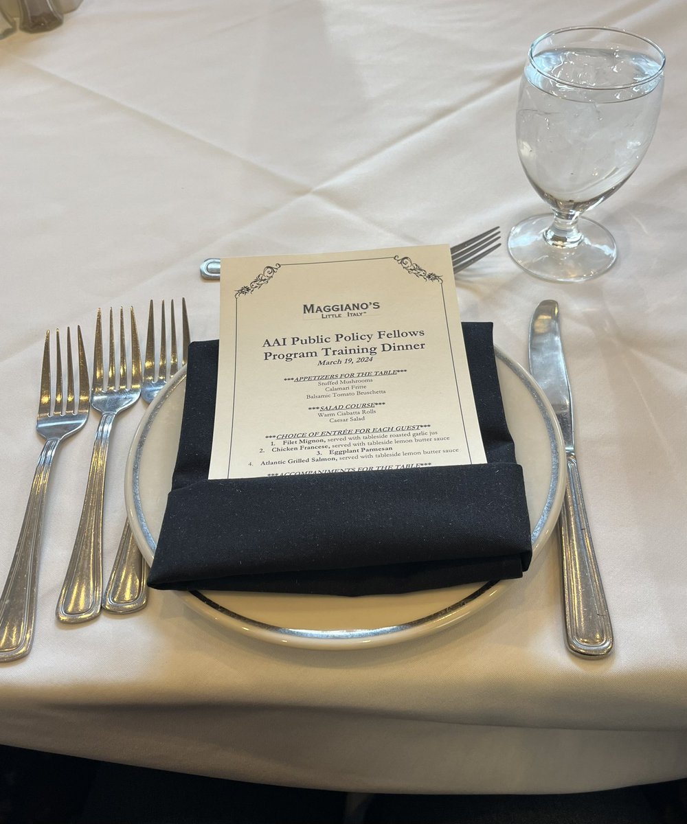 Starting strong with the program training dinner before Hill day. We met Dr Hugh Auchincloss (principal deputy director of NIAID) and heard him present about the NIAID’s essential role in funding and carrying immunology research.
#PPFPHillDay <a href="/ImmunologyAAI/">The American Association of Immunologists (AAI)</a>