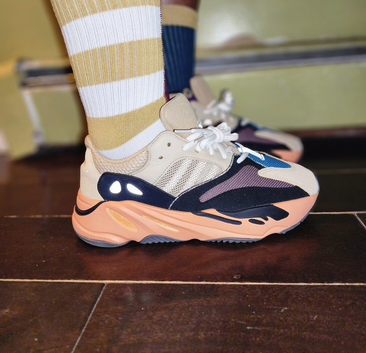 trudyspeaks's tweet photo. 👟: Yeezy 700 'Enflame Amber'
#threestripesvibes #threestripes #adidas #UB #3stripes #ultraboost #yeezy #yeezymafia #kanyewest
#yeezy700 #enflame #kotd #stance https://t.co/I0U8ng6Eju