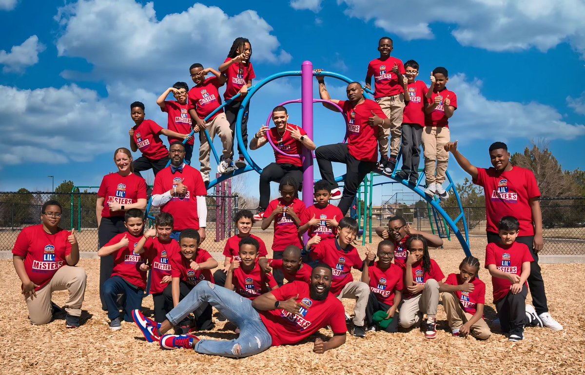 jazzanderson174's tweet photo. MENTORS Instructing Students Towards Effective Role Models (MiSTER)

The Lil Misters Mentoring Program at Green Valley Elementary is shaping young men into future leaders of character &amp; intelligence 🍎

Character plus intelligence is the true goal of education 📚 https://t.co/yGpMs7kNIg