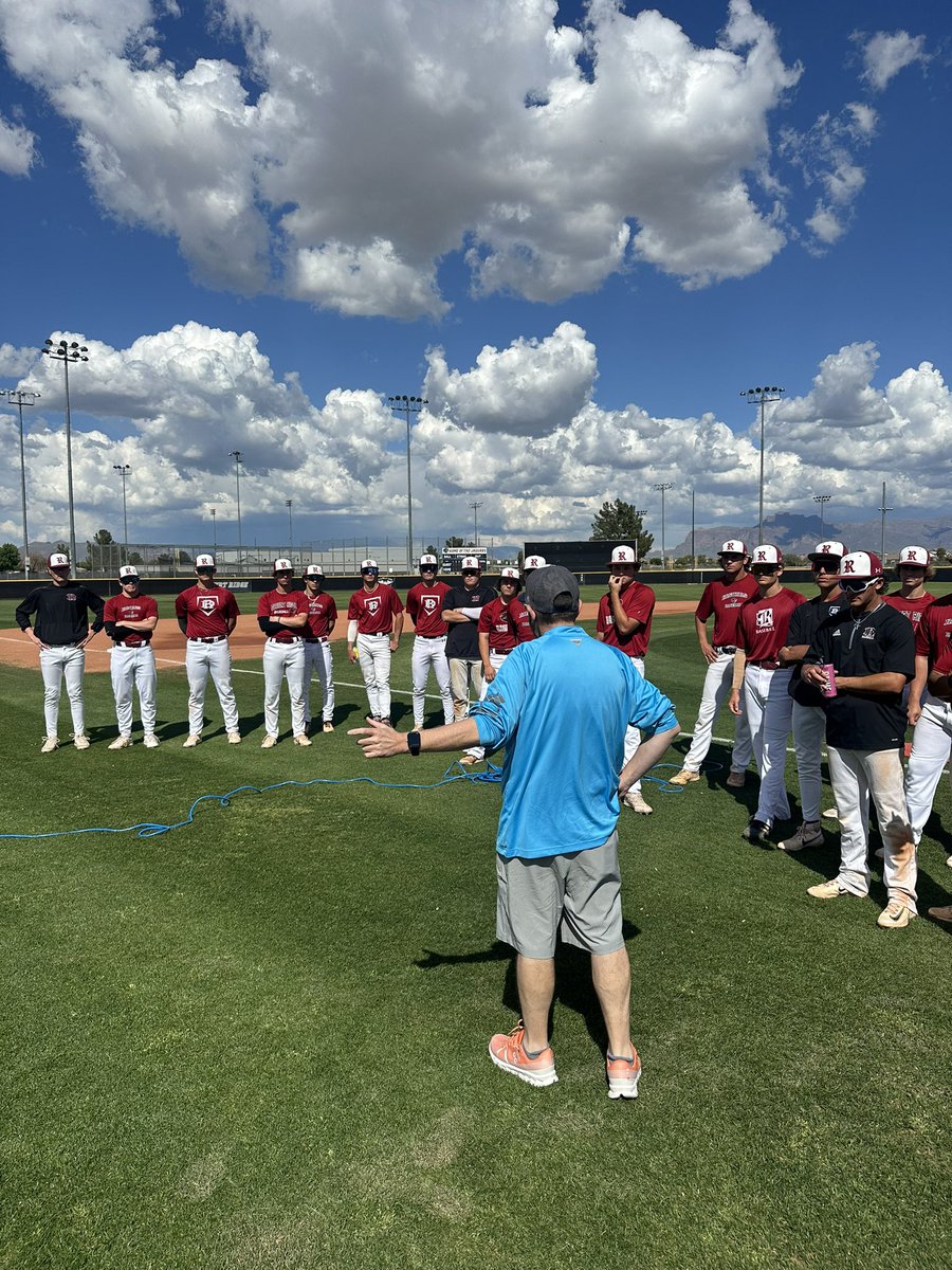 Coach_Ponce's tweet photo. Love having guys from all diff backgrounds pour into our guys! We were fortunate to hear from Matt Ceriani @CaughtLlc former professional catcher, Chris Capozzi @chriscapozzi5 former professional &amp;  current JUCO coach, &amp; Issac Parra @IsaacParraAZBA_ local
Infield trainer today! https://t.co/BTsJFYgGYv