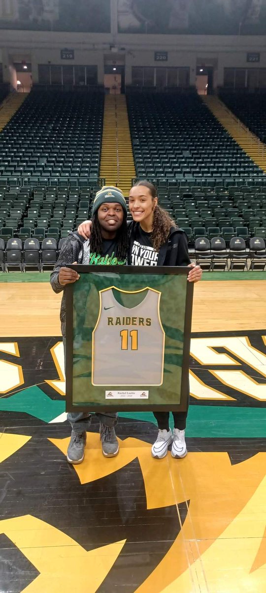 Much love for you, Rachel. It's been fun. <a href="/rachel_loobie/">rach</a> 💚💛🖤🏀🏀🏀😘😘😘