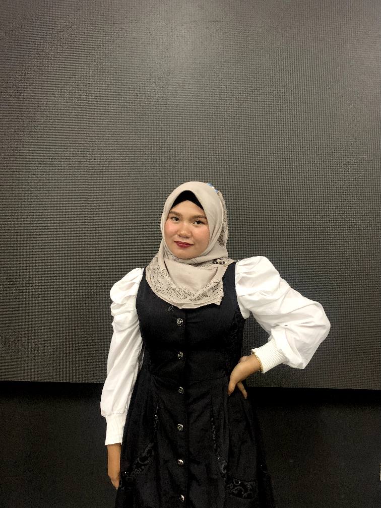 ABSCBNNews's tweet photo. "Bangsamoro pop" singer Shaira's agency AHS Productions confirms that they "voluntarily" removed the song "Selos" from streaming platforms following a copyright claim from Australian singer-songwriter Lenka.

The agency adds that they are in the process of securing a license so they could release "Selos" as an official cover of Lenka's "Trouble is a Friend."

Courtesy: AHS Productions, Shaira/Facebook