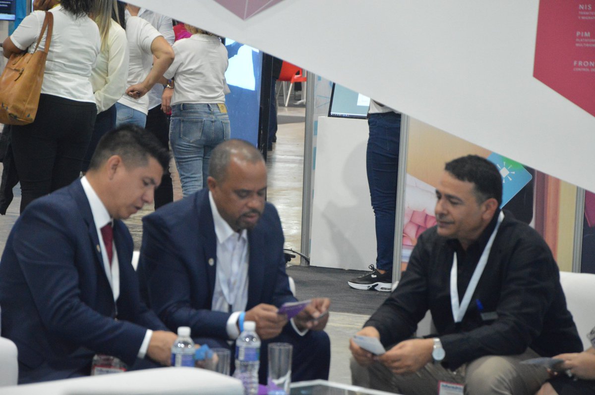DatysCuba's tweet image. 🤝Telecomunicaciones Gran Caribe realizó un encuentro con DATYS en el marco de la Feria Internacional de Informática 2024 para dialogar sobre nuestros productos y líneas de desarrollo✅. 

#PorUnaSociedadDigital
#datys
 #DATYSenInformatica2024