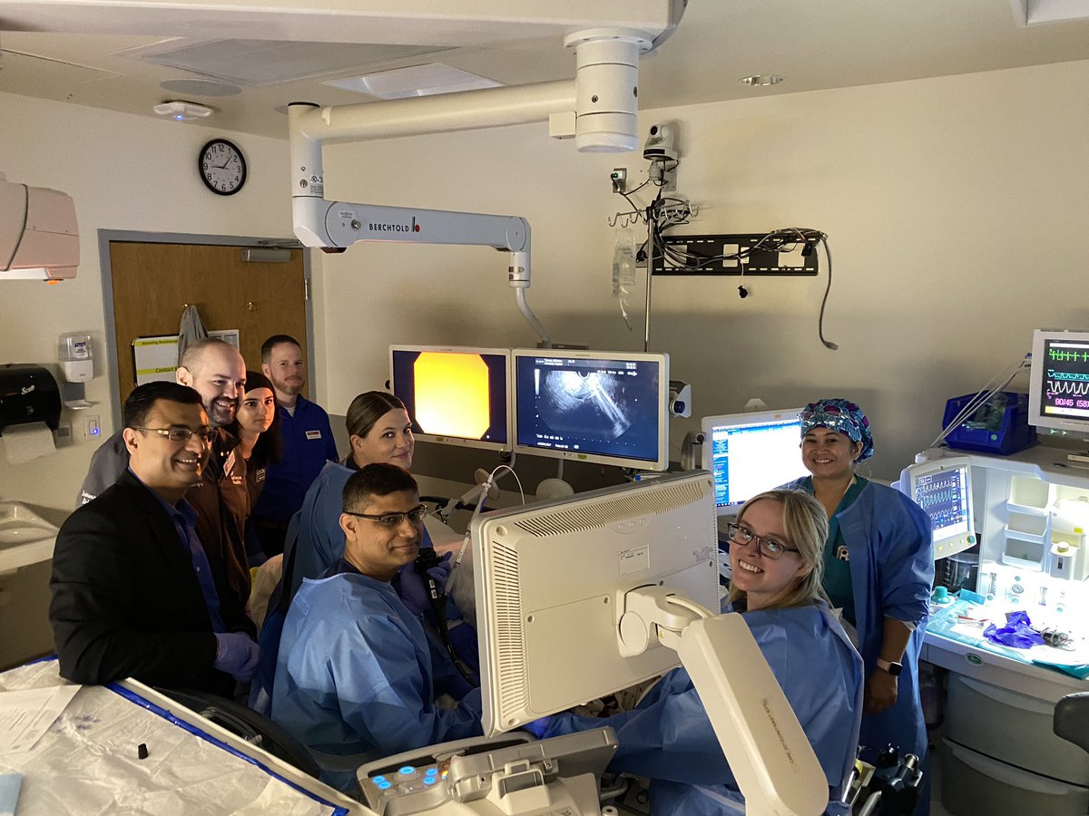 HarshitKharaMD's tweet photo. ⭐️History made today @TJUHospital!
Thrilled to proctor @DrFkamal in performing the first-ever #EUS-guided portal pressure measurement #EUSPPG cases in Philadelphia! 🎉
Thanks to @CookMedical for case support & proud to represent @GeisingerGi to foster #EndoHepatology milestones https://t.co/0agHtmEYIh
