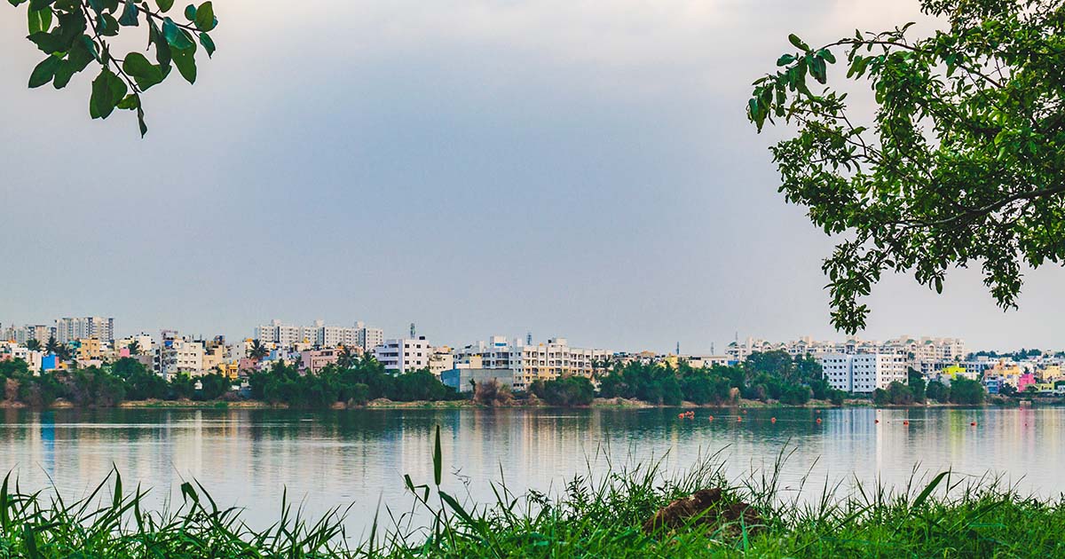 As authorities in Bengaluru ban use of drinking water for non-essential tasks due to the water crisis in the city, we explore the key concerns with water management in Bengaluru. Read on:  #BengaluruWaterCrisis indiaspend.com/earthcheckindi…