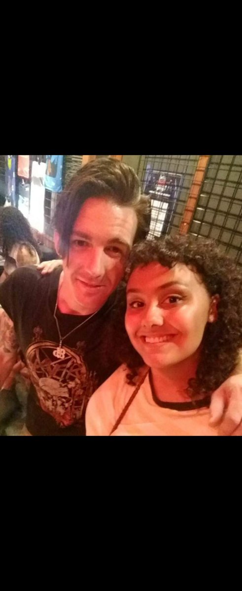 peyton_sum41's tweet photo. @DrakeBell I met u in 2019 and showed u my portrait of u! Ive had so much fangirl/crush luv 4 u since Drake&amp;Josh! U were/are my fave 4ever 🩷 Ur story moved me to tears. My heart aches 4 u. But I can feel 2024 has lots of peace and joy in store 4 u✨️ luv from Virginia Beach, VA https://t.co/yYyCEpAR2u