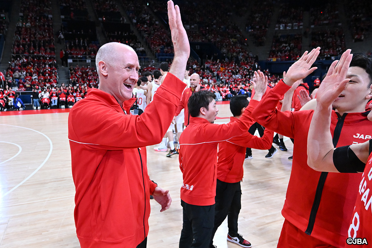 JAPAN_JBA's tweet photo. 第33回オリンピック競技大会(2024/パリ) バスケットボール競技（5人制）組み合わせ抽選会の結果を受け、男子日本代表トム・ホーバスヘッドコーチ及び女子日本代表恩塚亨ヘッドコーチのコメントをご紹介！
https://t.co/SD4J0ypKZi

男子日本代表🇯🇵【グループB】
7月27日🆚ドイツ🇩🇪
7月30日🆚フランス🇫🇷
8月2日🆚OQT（ラトビア開催）
https://t.co/NcWXeANNUK

女子日本代表🇯🇵【グループC】
7月29日🆚アメリカ🇺🇸
8月1日🆚ドイツ🇩🇪
8月4日🆚ベルギー🇧🇪
https://t.co/1fU7NgjSLN

#AkatsukiJapan #バスケで日本を元気に #日本一丸