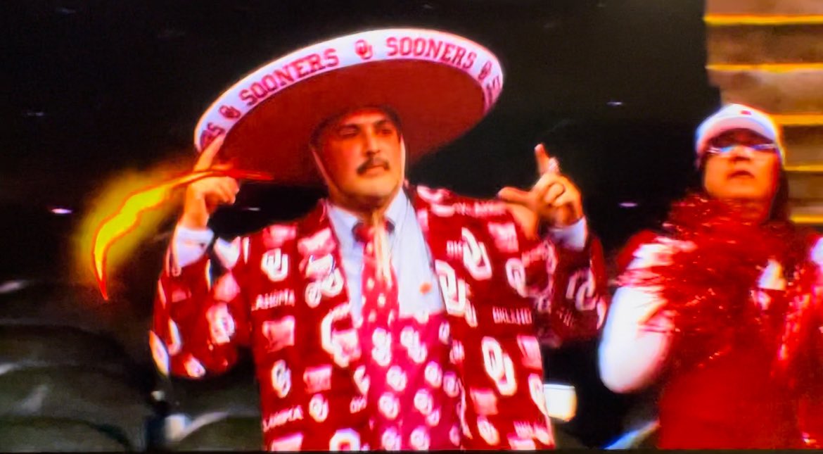 senoroukc's tweet image. Grateful to have made it onto the ESPN Champ Week “Everybody Dance Now”video during March Madness! 🏀🕺💃 

Thanks for the unforgettable moment, @espn ‼️

#MarchMadness #ChampWeek #DanceOn #Big12WBB #Big12MBB #OUDNA #Boomer #kcsooners #OUCKC #OUAlumni