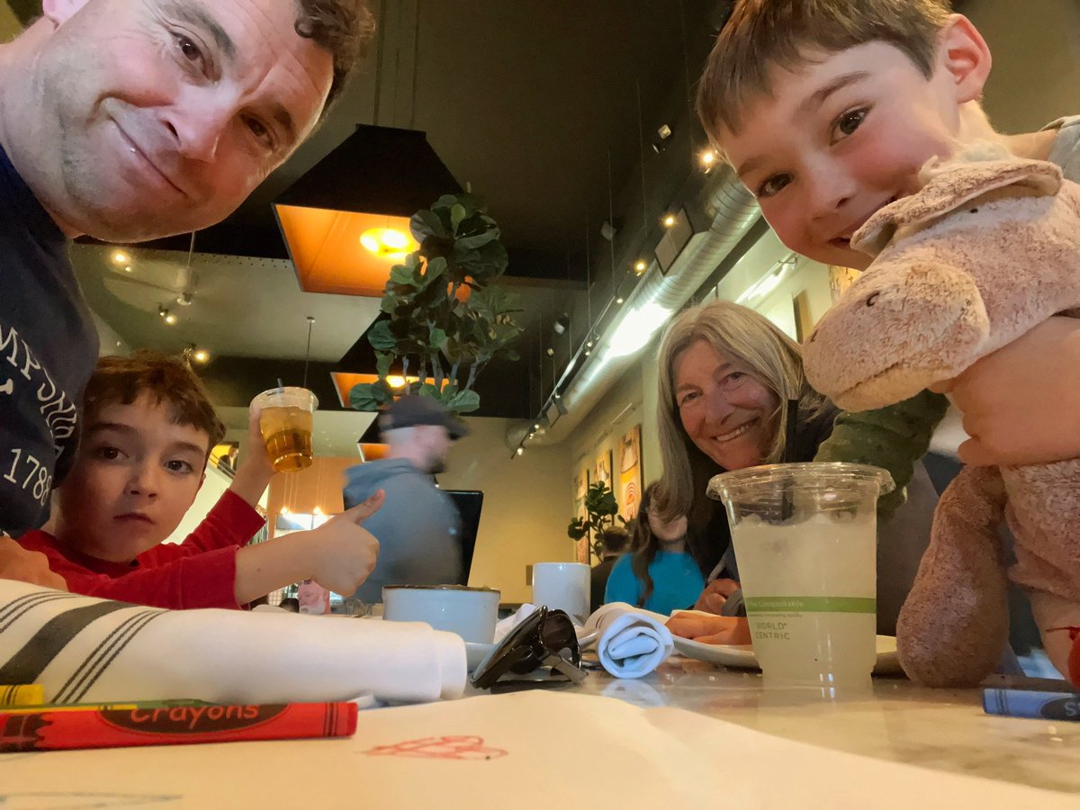 Meidas_Wendy's tweet image. Spent Saturday at the Big Sur River.💙
Then a delicious meal at Alvarado Street Brewery in Monterey.
#BigSur
#Family