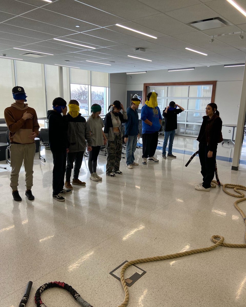scott_academy's tweet image. Mr. Quest’s Emerg Response and Leadership courses have been busy! Thanks @Regina_Fire for creating opportunities for our students to have some hands on learning experiences!