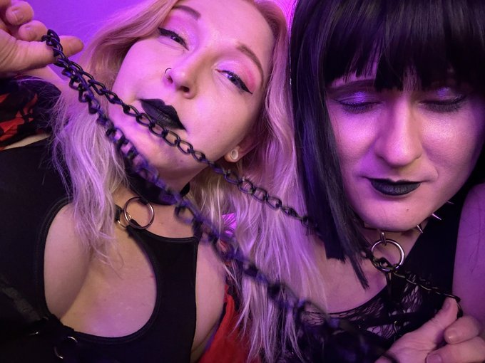 This is what happens when you acquire a slave 💁🏼&zwj;♀️ https://t.co/AbD2cHvqFh