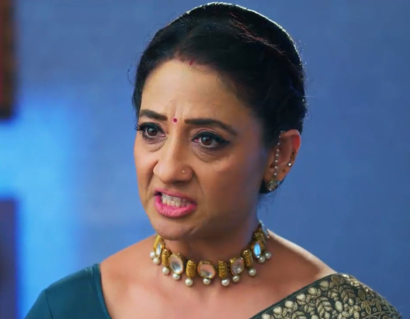 Naina_H on X: "2 khatarnak Villains of the show - Vidya Poddar Dragon sa #yrkkh https://t.co/vEVYuPryl2" / X