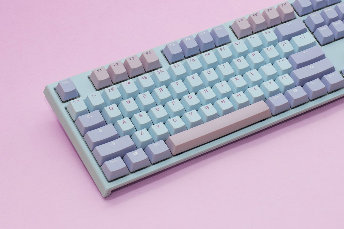 Have you upset your girlfriend? Consider giving her this beautiful thing. This will make her smile again.🏵️ You can visit our friend's website at @MKeyboards to shop and save your relationship crisis. #ducky #mechanicalkeuboard #macaron #keycaps #grilstyle #sweet #adorable