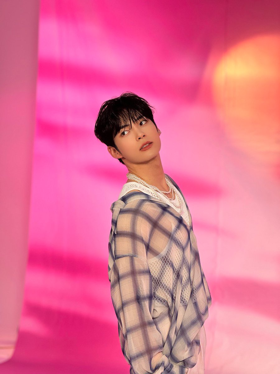 ZB1_jp's tweet photo. _💌

ZEROSEのみなさん〜🌹
ついに日本デビューしました💌
みなさんへの愛を込めた僕の真心がちゃんと伝わったらいいなと思います。
すごく大好きだし、これからも一緒に歩いていきましょう！
愛してください〜〜

#SUNGHANBIN #ソンハンビン
#ZEROBASEONE #ZB1 https://t.co/Cwm2boXGwO