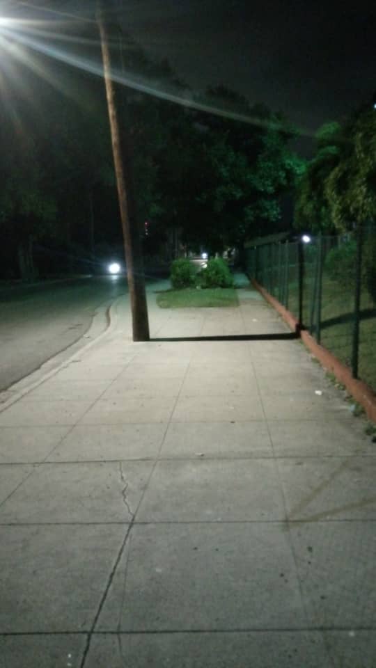 🇨🇺 Noche tranquila en #LaHabanaDeTodos. Las imágenes fueron tomadas en el municipio Cerro, en los alrededores de la Oficina Central de la Empresa de Bebidas y Refrescos de La Habana.

#CubaEnPaz 
#EmberLaHabana
#AlimentariaPorCuba
#MinalXCuba