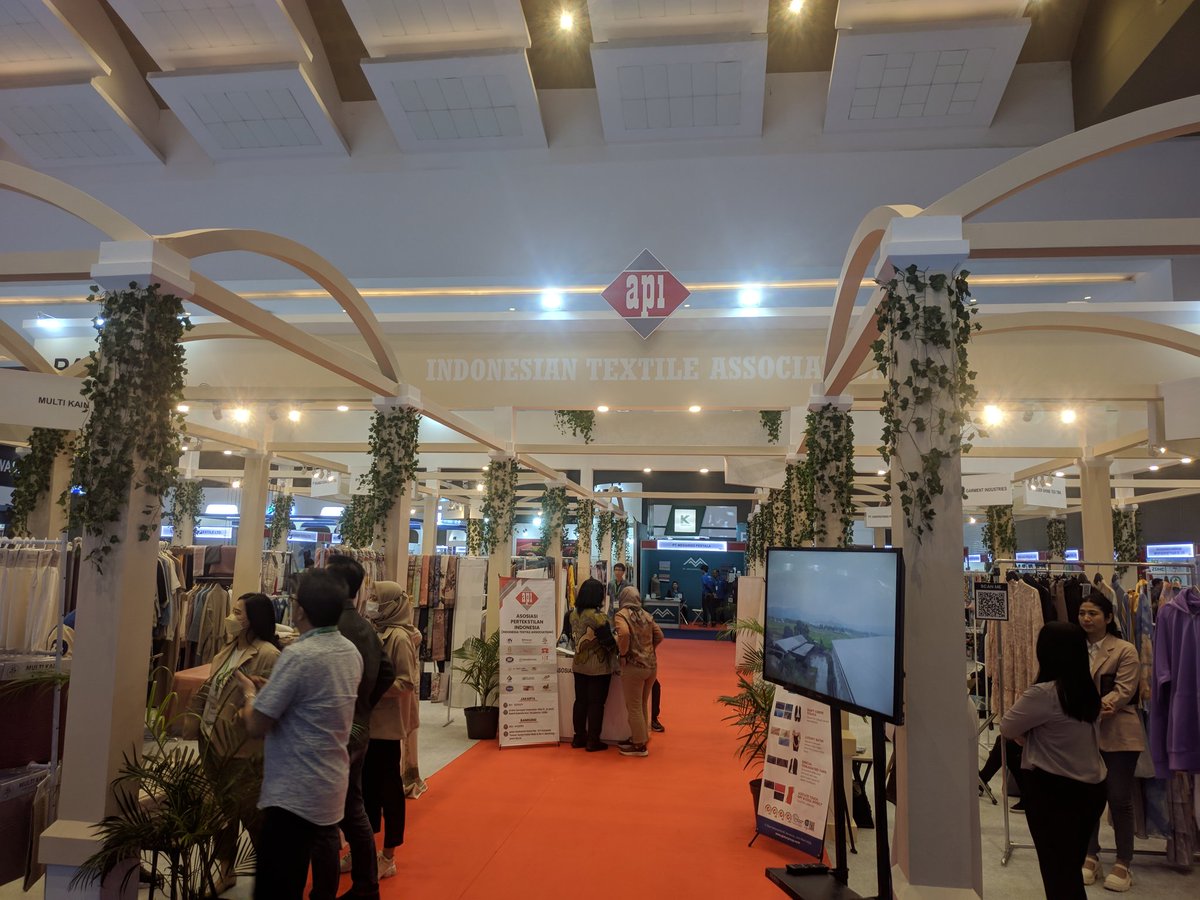 Tgraksara09's tweet image. Buka jastip apa yaa, segala jenis kain baju ada disini
#indointertex