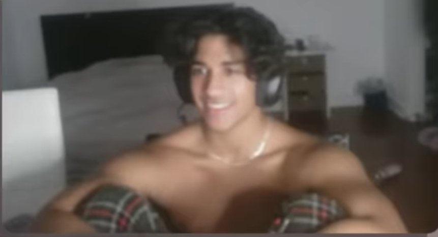 TaterTotsNoFrys's tweet photo. Streamer Riotlol__ Distributed Child P*rn to his discord server  while streaming on KICK @kick

Please submit a report to https://t.co/Ji2V0nFiVF 

Full name: Omar Ezzeldin Aly
Location: Miami, Florida 
Victim ages: 12-17 https://t.co/MXkENQRETG