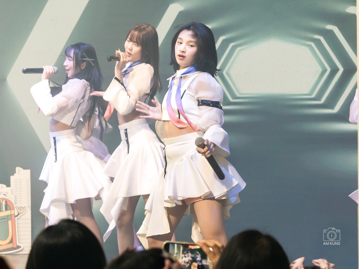 iAmKung48's tweet photo. แจนรี่
🗓️ 2024-03-17 📍SCA
#funfriendfreestyleconcertxbnk48
#JanryBNK48 #BNK48 https://t.co/aUsfLabF3Y
