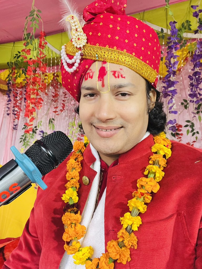 Aadiyogi_Swami's tweet photo. अगर "पद" मिले.. लेकिन "प्रतिभा" ना रहे.. तो
धृतराष्ट्र बनते
हैं.. 

और अगर प्रतिभा रहे.. लेकिन "पद" ना मिले,
तो कर्ण बनते
हैं!
#जय_श्री_कृष्ण 
#आदियोगी_गौतम_स्वामी https://t.co/RhZPI1oyrA