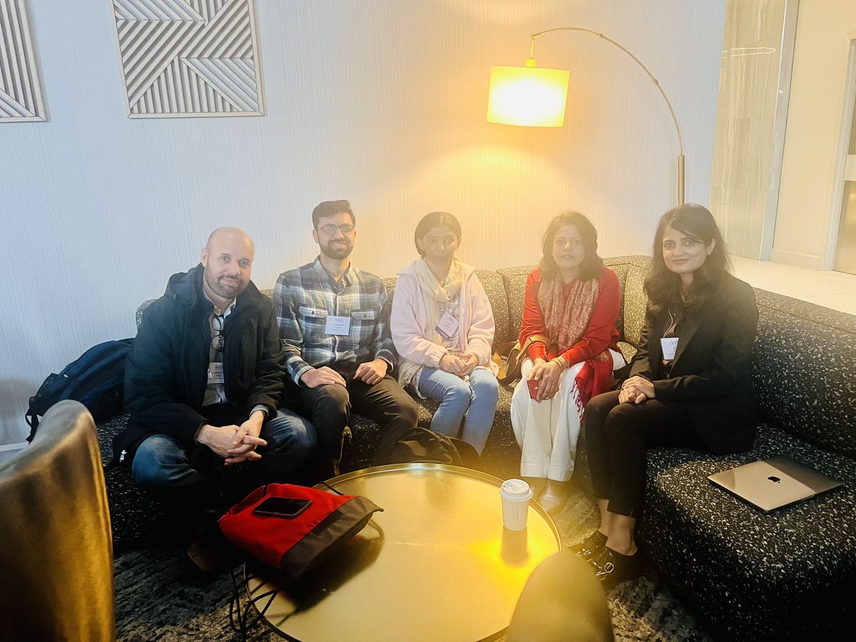 SadiaShad1's tweet photo. What a stellar conference experience it was! Loved attending all the inspiring plenary talks, sharing my work, and (re)connecting with friends and colleagues. 
Thankful to our team UBC for creating such an incredible and inclusive community!!
#AAAL2024 https://t.co/OXxr1TcWXR
