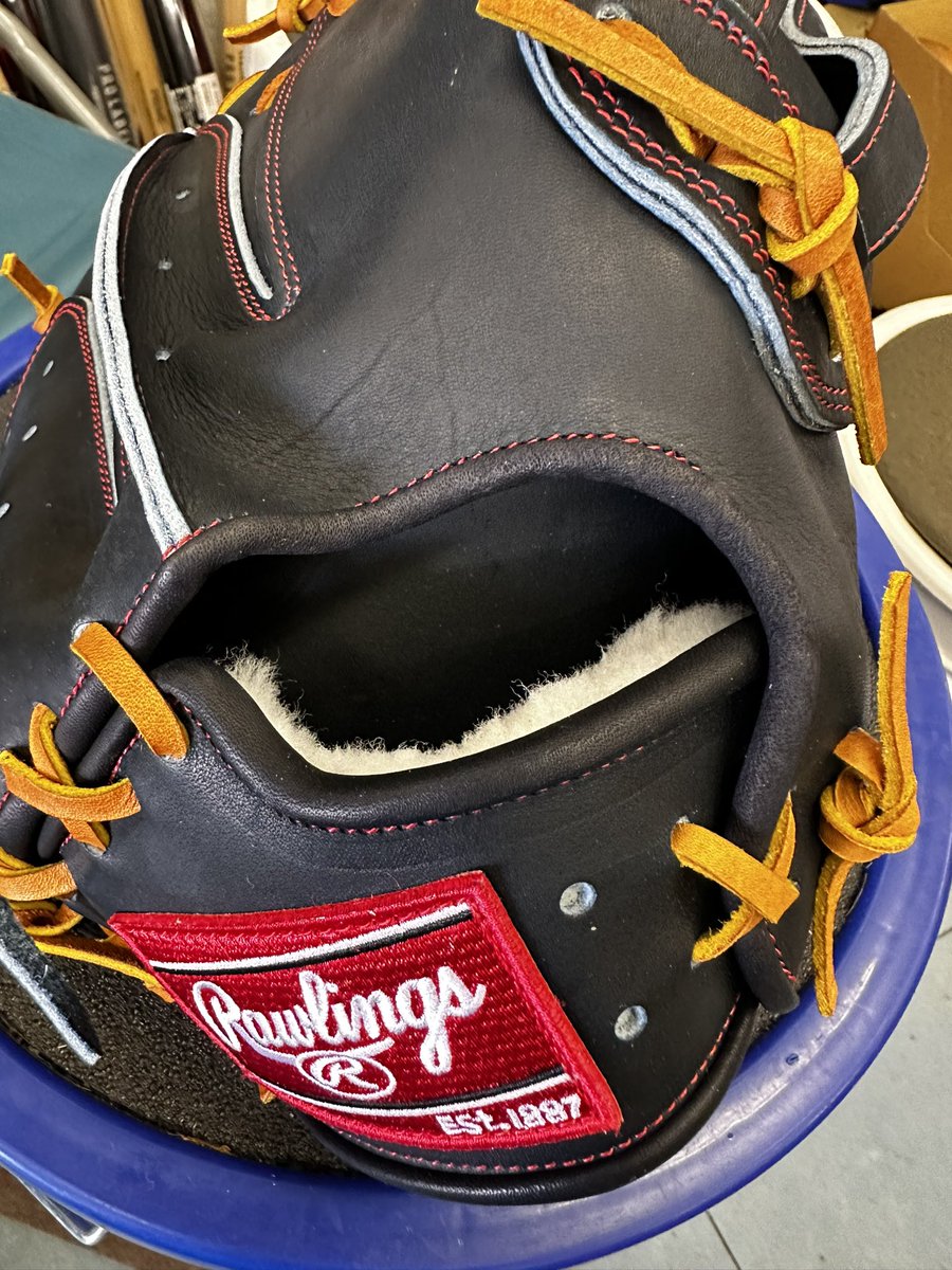 TKishihara's tweet photo. #野球グローブ #野球グラブ #ローリングス #hoh #ファーストミット #3les #ballglove #rawlingsjapan #イ... https://t.co/4fHvblAkfM @YouTubeより https://t.co/e54lQPdoHl