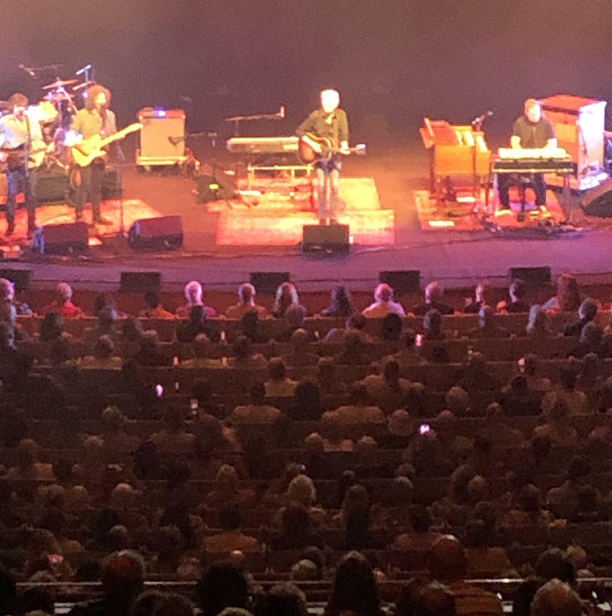 Graham Nash is an absolute treasure. His 150mins (!!) sell-out show last night at the Opera House was a very special journey of music, memories & whimsy. Newcastle, W'gong, Briz & Tweed still to go: get onto it! Last night's set list: setlist.fm/setlist/graham… @TheGrahamNash