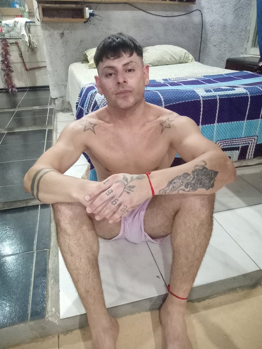 NicolasVar14426's tweet photo. DESPUES DE LA LIMPIEZA 🥵🥵 https://t.co/DLaBc8nVWo