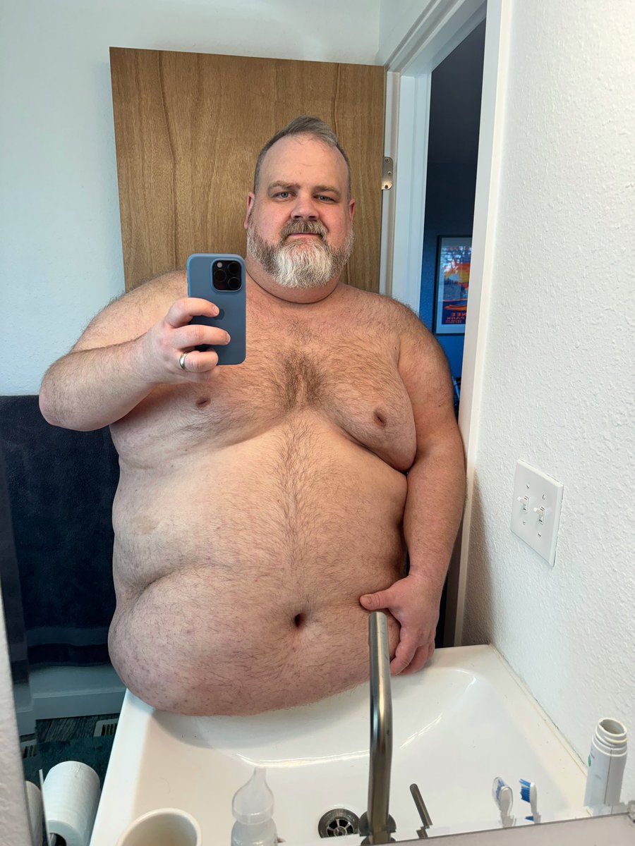 Haircut and a #TummyTuesday. A great day for my self esteem.