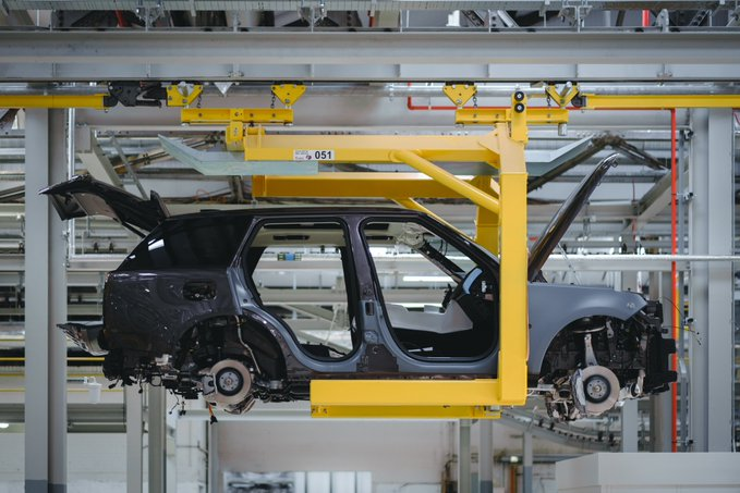 Jefferson_MFG's tweet photo. 2,050: The number of new manufacturing jobs Aston Martin, Rolls-Royce, Babcock, and JLR are creating in the UK. Not bad for a country that according to some doesn't make anything anymore! #UKmfg🇬🇧 https://t.co/mJrYobV9Pu