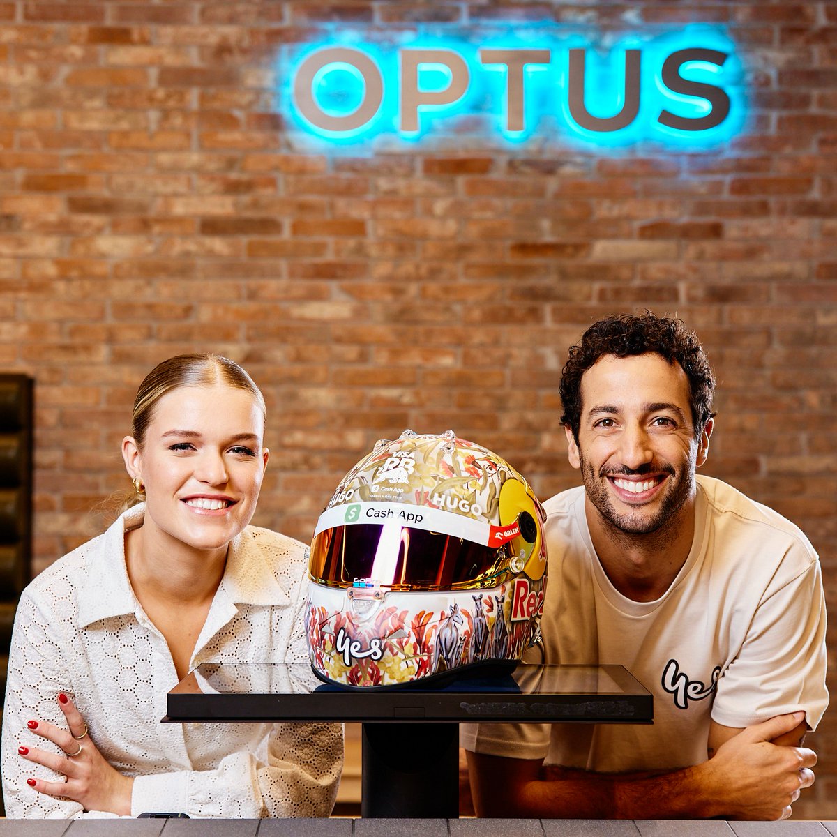 We're thrilled to be working with F1 superstar @danielricciardo & @Optus on a very exciting project... Daniel's special edition @ausgrandprix helmet, designed by young artist Rosie Pettenon, will be going to auction - with all funds being donated to us! ➡️click.savethechildren.org.au/dr-helmet-auct…