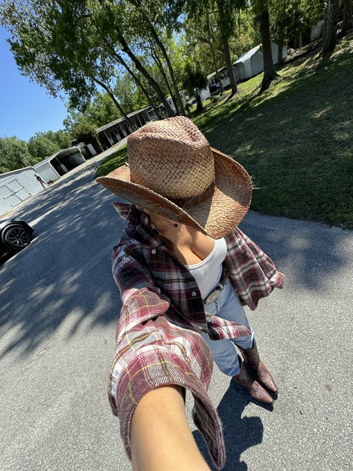 🤠 https://t.co/QD3rc2Ljhg