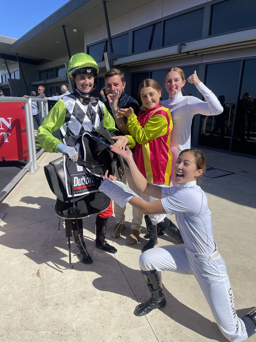 b_More_83's tweet photo. Go Caitlyn & Team SA ❤️@RacingSA @deanpet74 https://t.co/h7cIurJ8E0